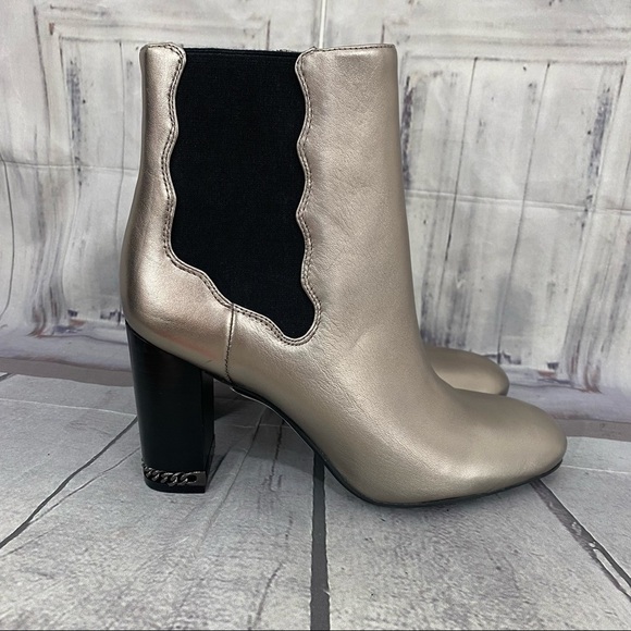 Preston & York Size 7.5M Olina Metallic Leather Chain Heel Chelsea Booties Zip - Picture 3 of 12